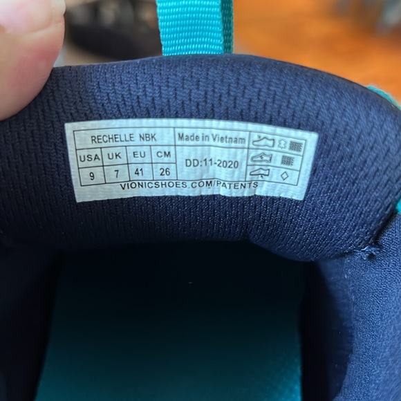 Vionic Rechelle lace up sneakers - Picture 9 of 10